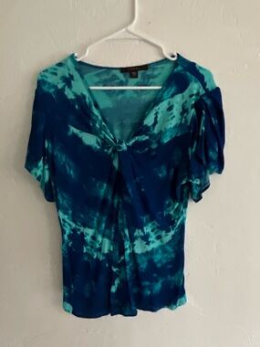 Fever Blue and Teal Tie Dye Knot Front Top L